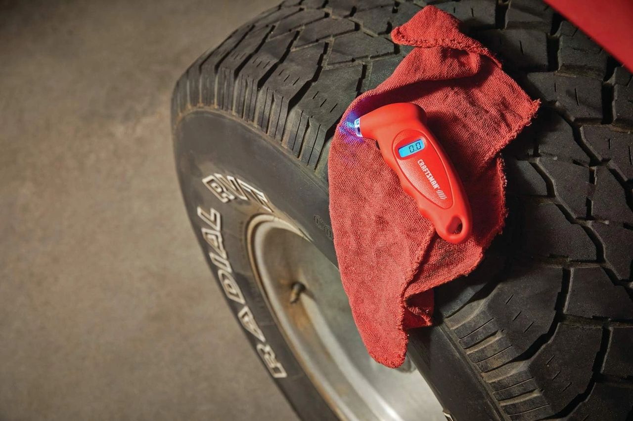 Photo Of a  CRAFTSMAN Tire Pressure Gauge, Digital (CMMT14134)