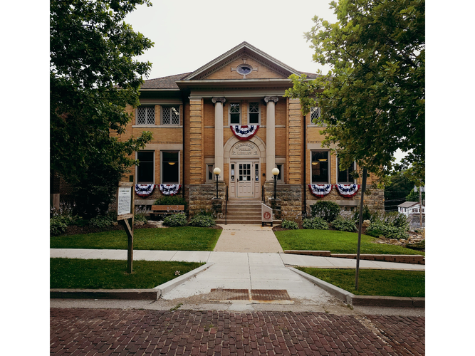 The Mount Carroll District Library building. A Carnegie library, built in 1907.