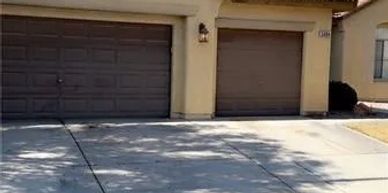 5004 /Wayfaring Tree Ave . 89131 Welcome home to this beautiful single story ranch style home nestle