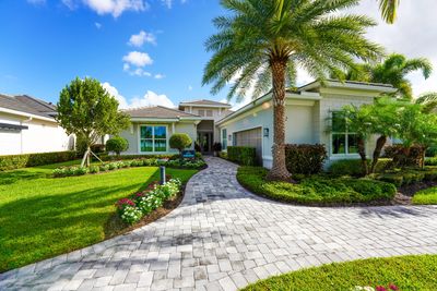 Luxury model tour of new construction homes in Palm Beach Gardens. 