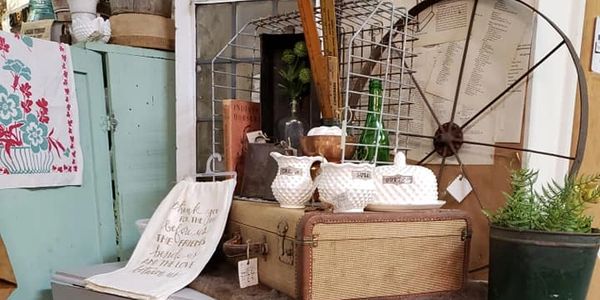 Salvage Sisters Antique Market - About - Franklin, Indiana | Salvage ...