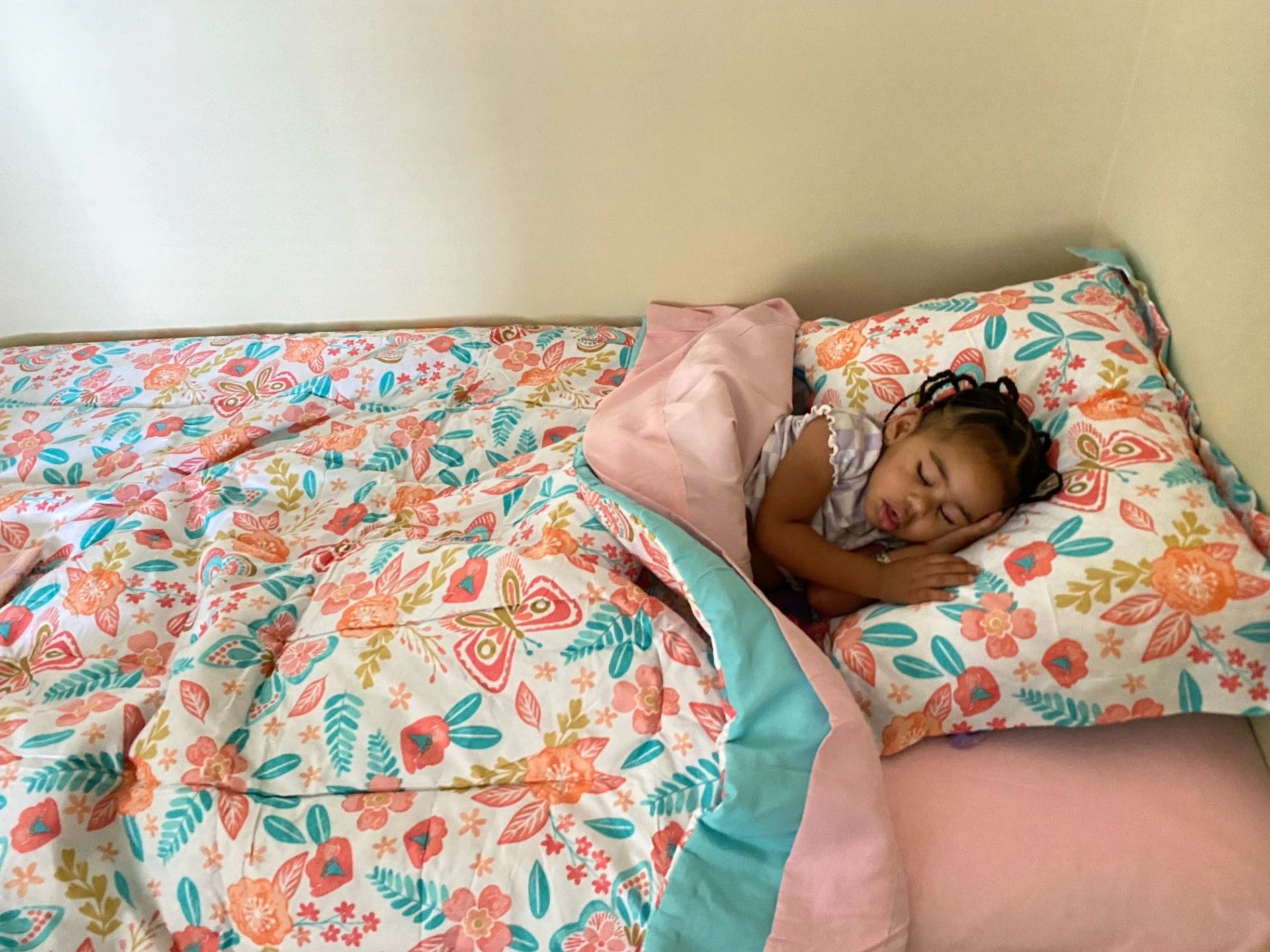 A Bed 4 Me Foundation logo