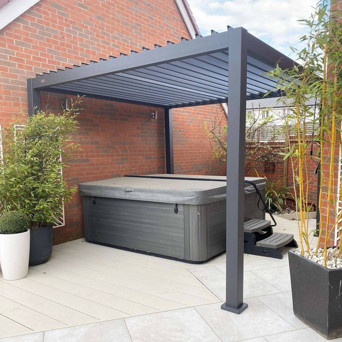 AWARD WINNING Hanover TITAN Aluminium Pergola 3M x 3M Square GREY