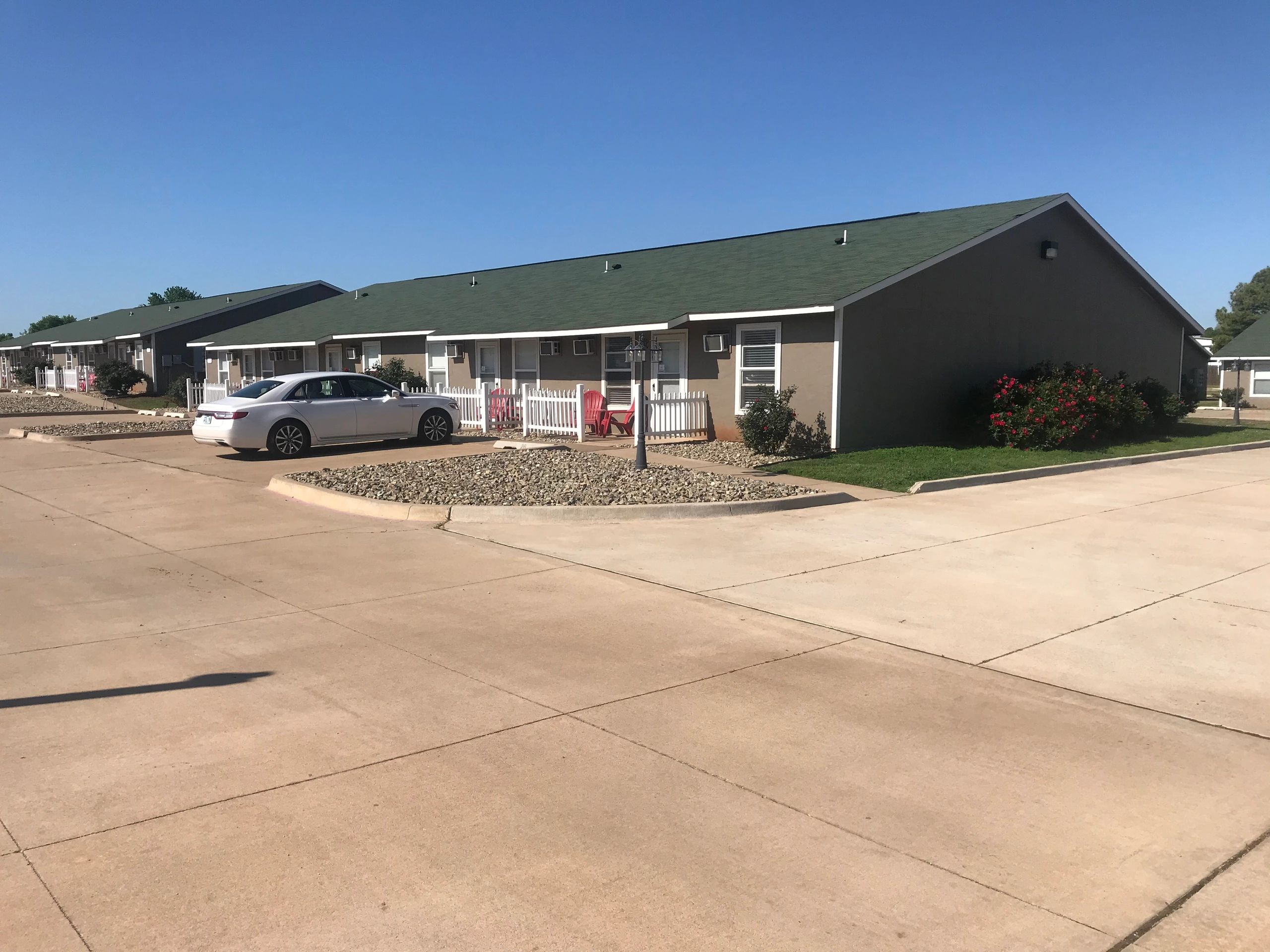 Chickasha Garden Cottages