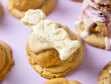 Custard creams, stuffed cookie, blondie, angel slide, white chocolate, Milkybar Kid