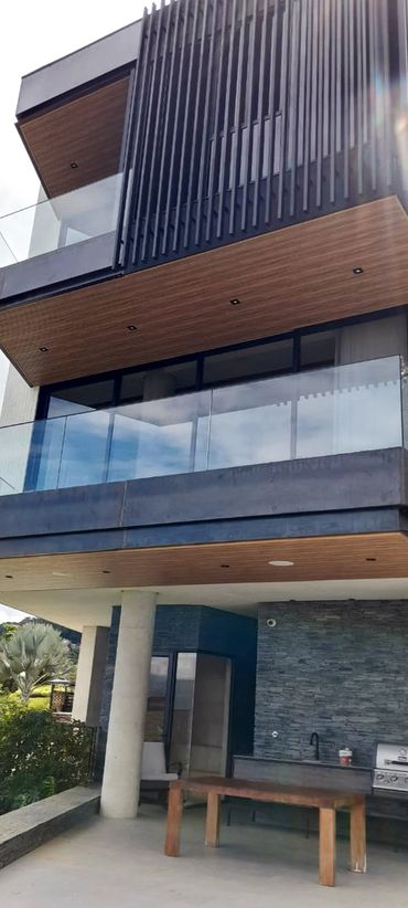 Balcones con Listones Planos WPC