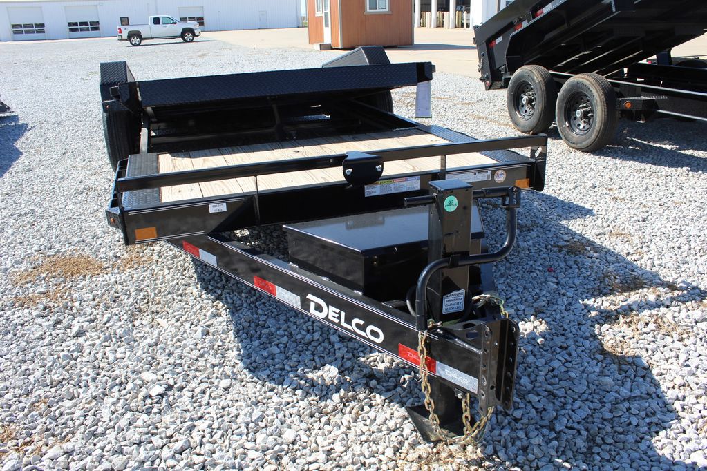 Equipment tilt trailer