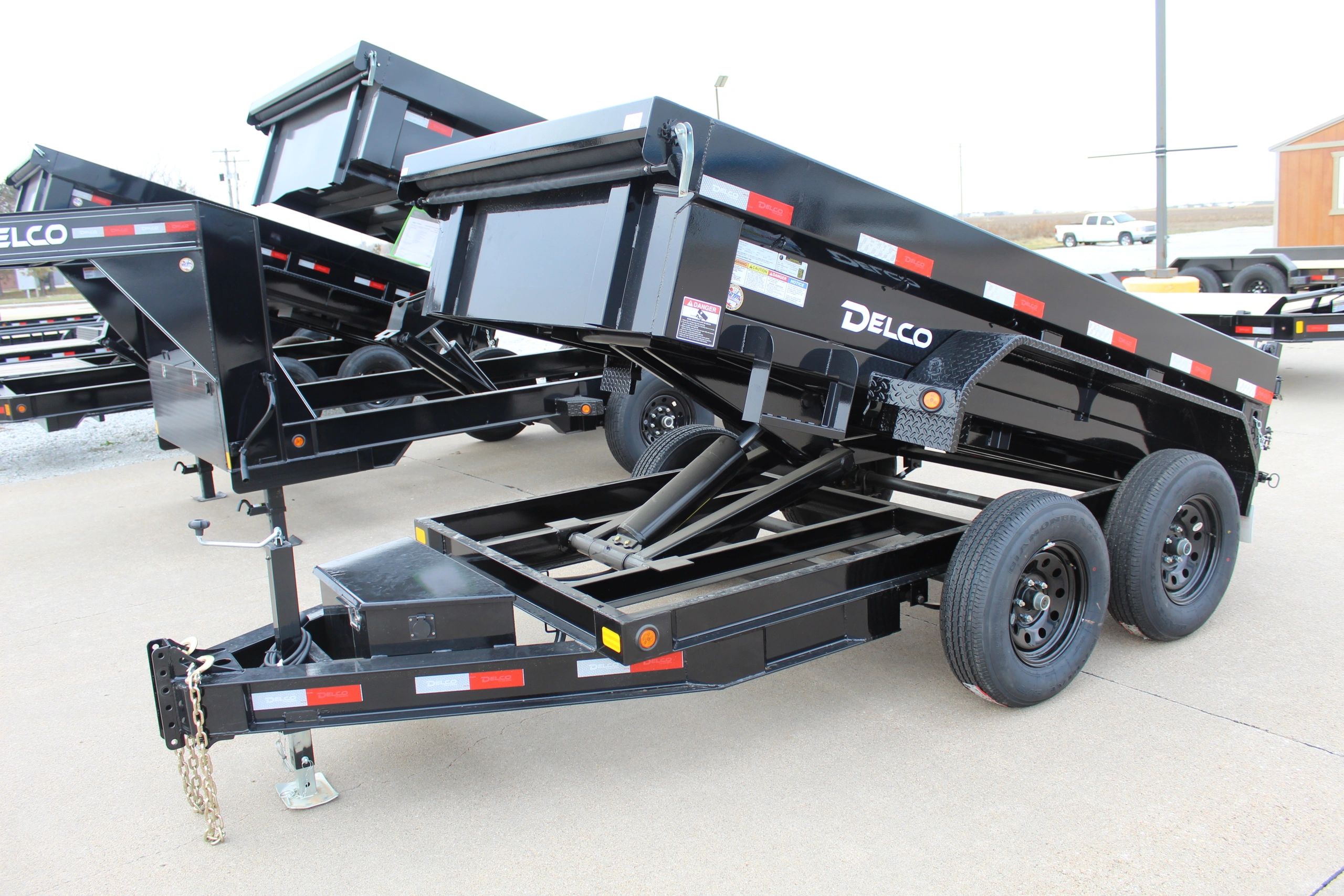 Bumper pull dump trailer