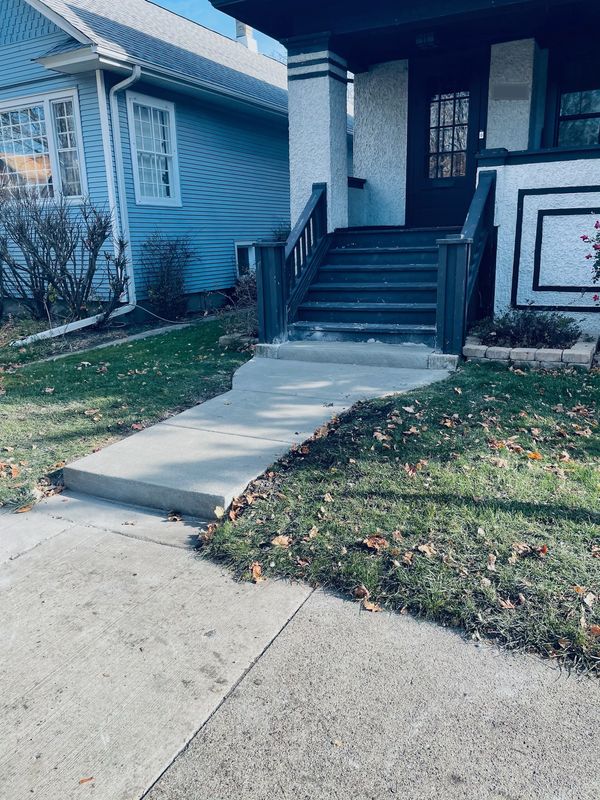 New concrete front walkway 