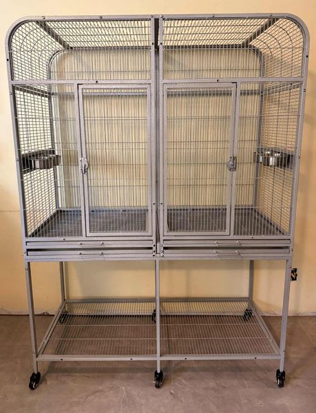 naturalinspirationsparrotcages.com