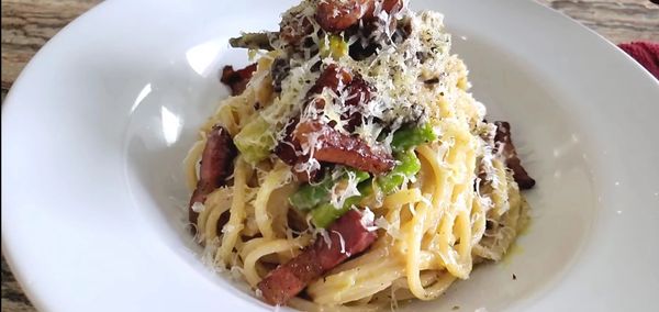 Spaghetti carbonara percorina parmesan cheese eggs guanciale pasta italian dish italianfood classic