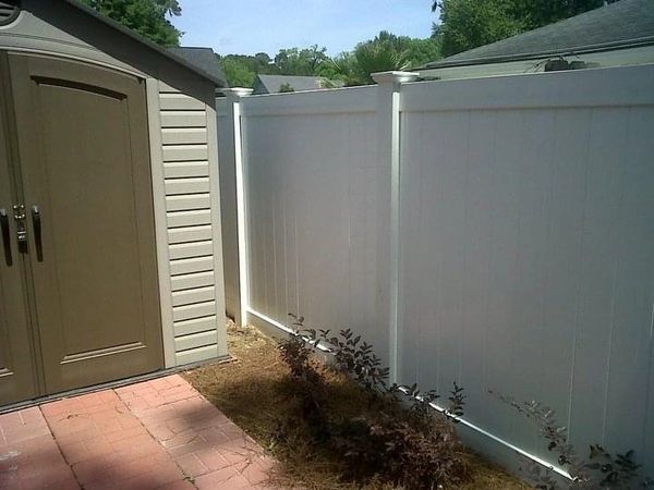 Vinyl Privacy Fence in Longs, SC