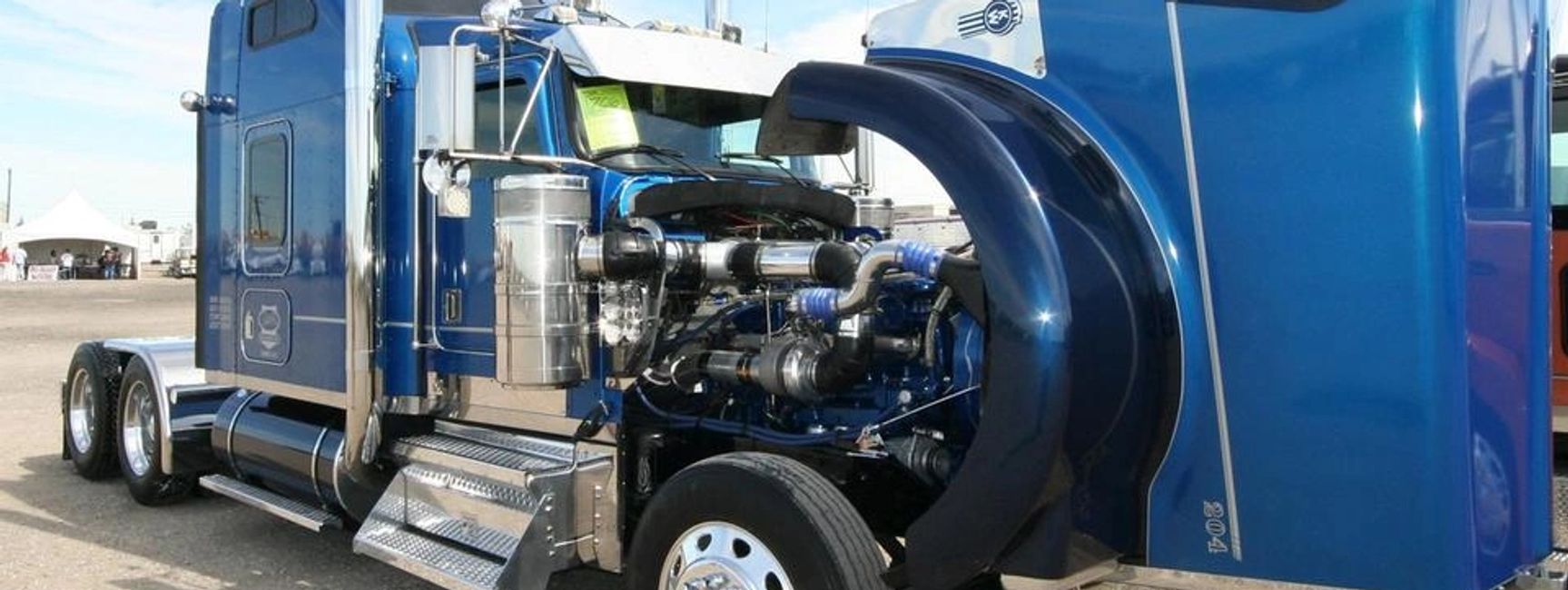 Under The Hood Big Truck & Trailer Service, Inc.
