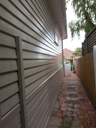 Utmost Painting & Maintenance - Your Local Interior & Exterior House Painter in Melbourne. 