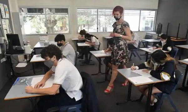 NSW students and teachers required to take rapid tests x2 a week; Vic mandates third vaccine dose, a