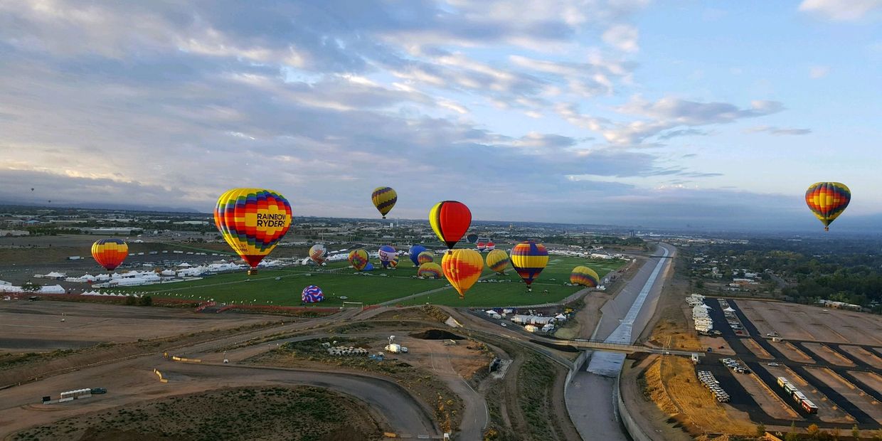 New Mexico Balloon Fiesta
Albuquerque Balloon Fiesta
Albuquerque hot air balloons
ABQ views