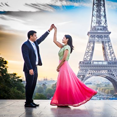 Couple photoshoot in Paris