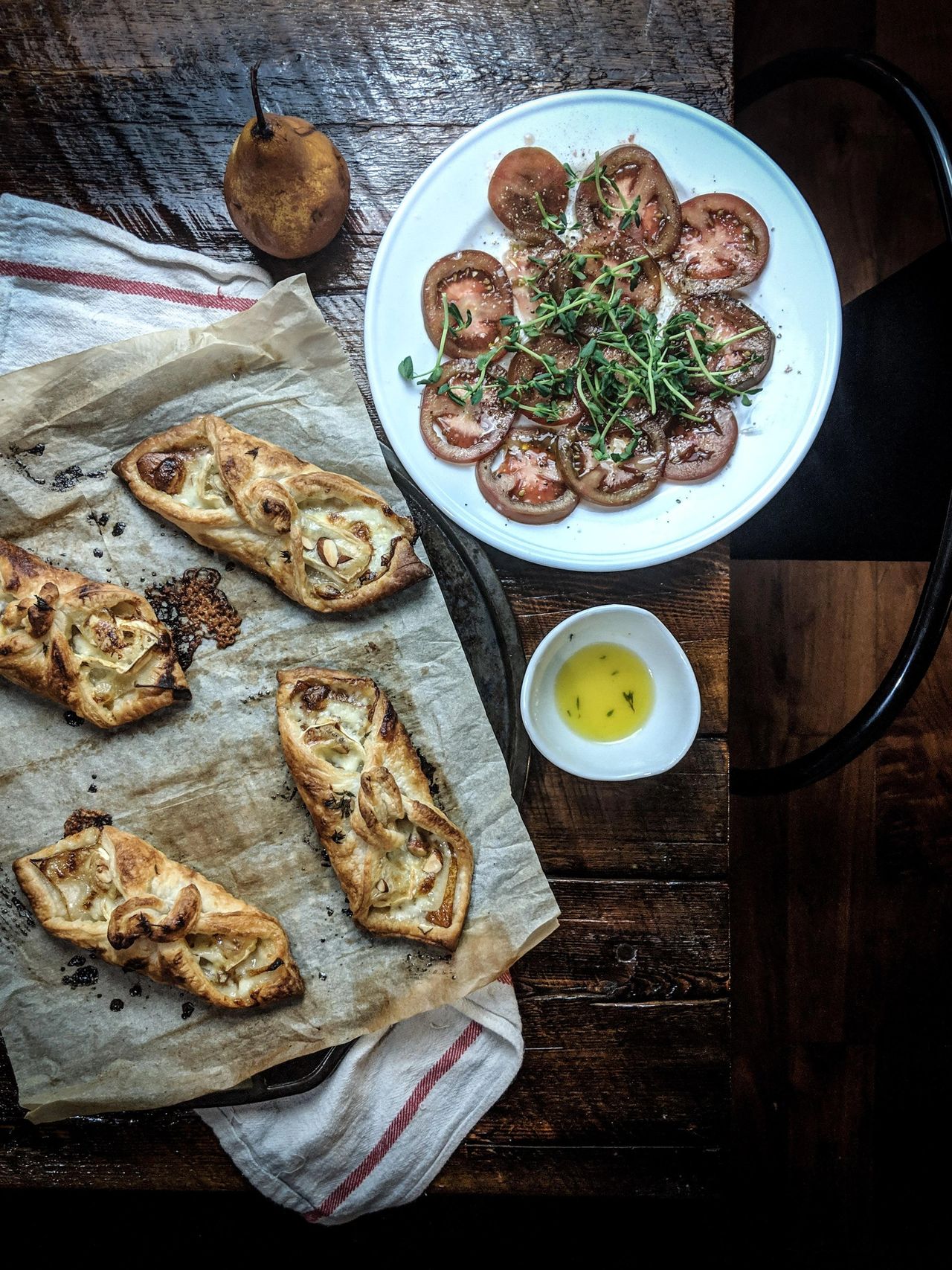 Feuilletes Oignons Caramelises Brie Poires