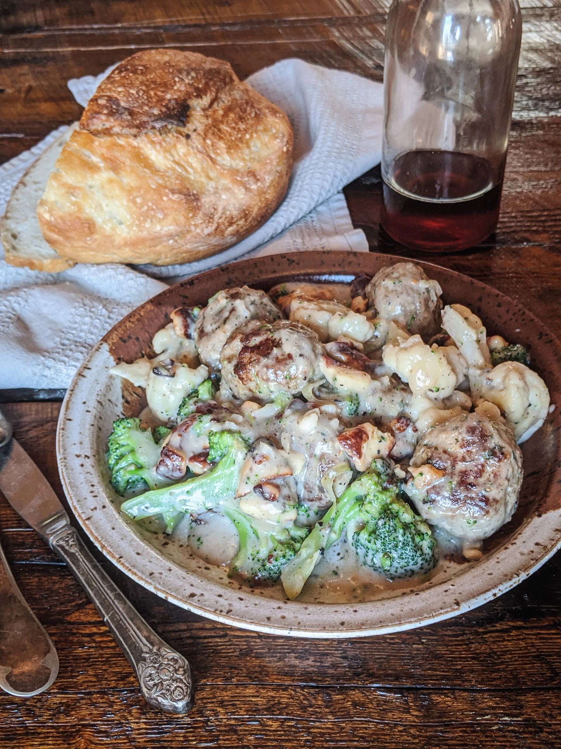 Boulettes de porc champi-érable & fromage halloumi grillé
