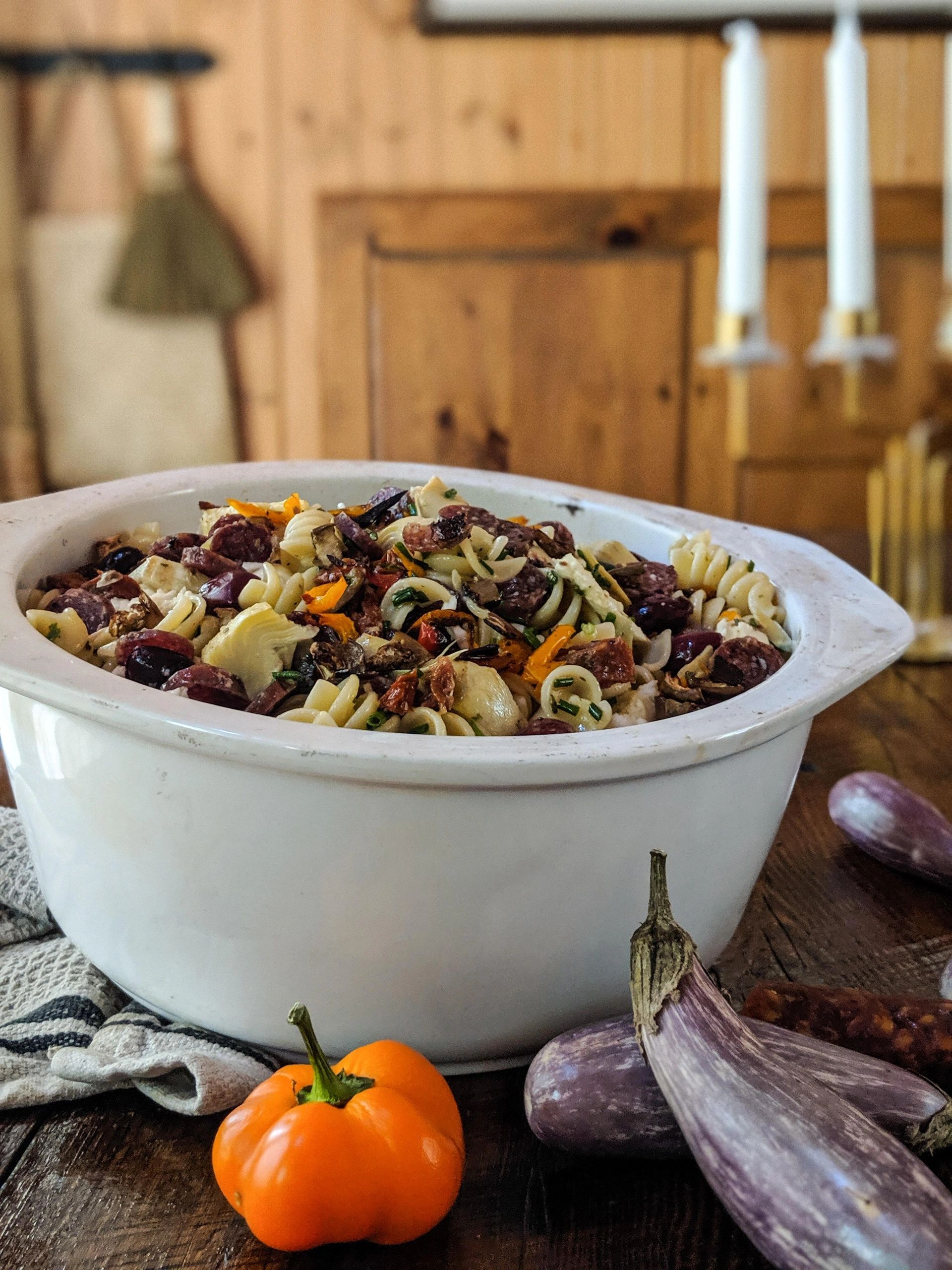 Salade de pâtes style antipasti