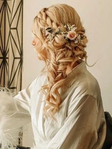 Wedding hairstylist in Orlando. 