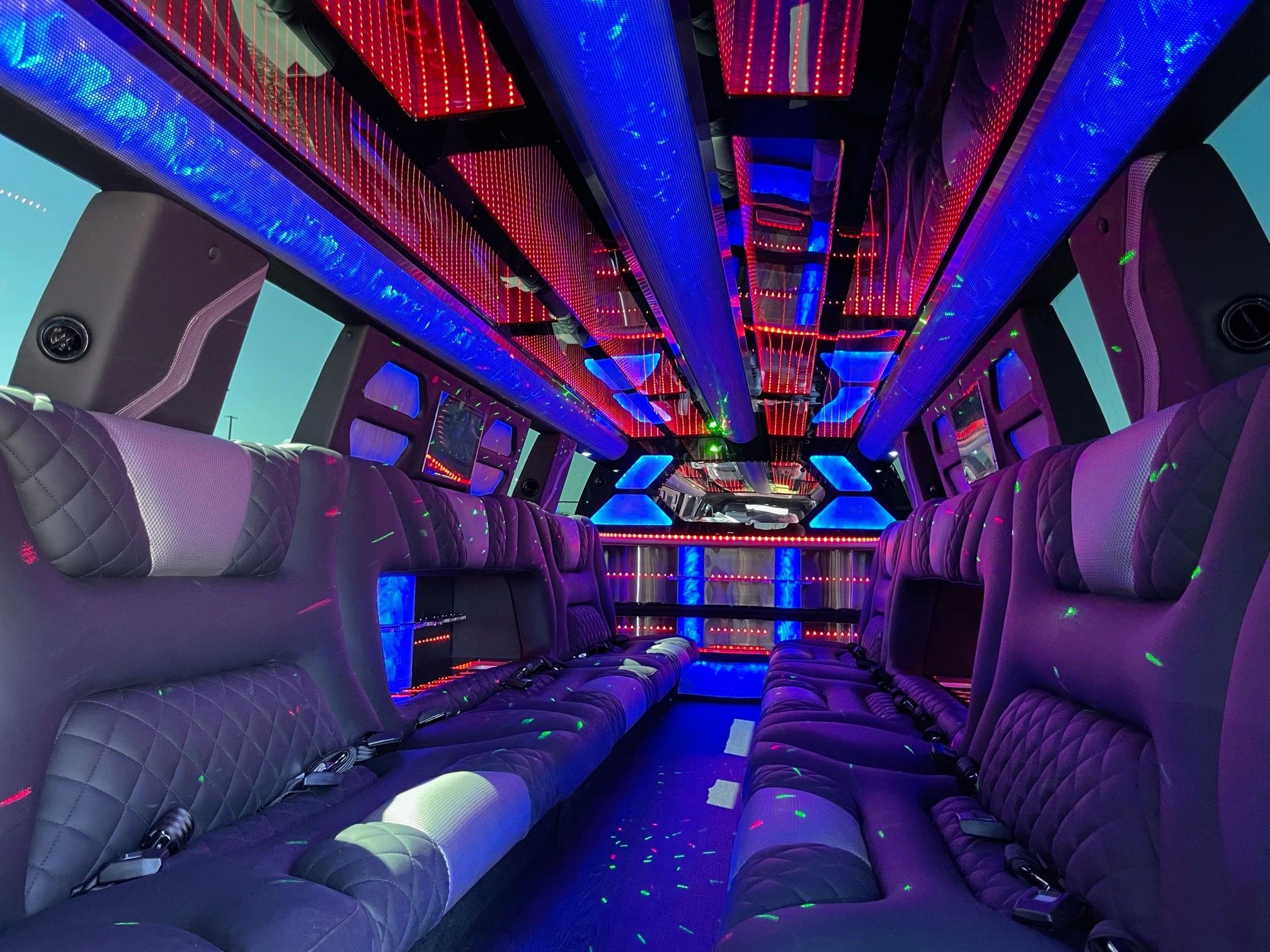 Super Stretch SUV Limo