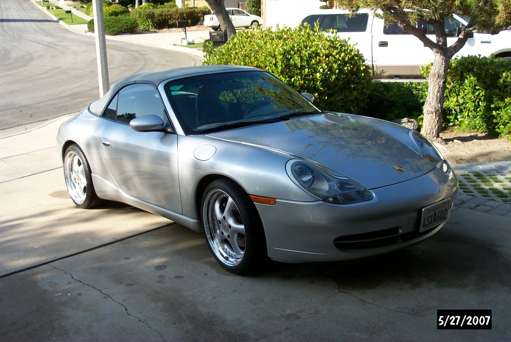 2001_Porsche_996_Conv_SLVR_2.JPG