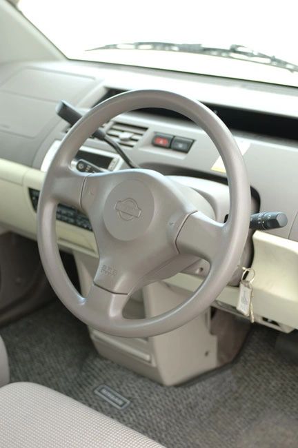 2003_Nissan_Hypermini_2.jpg