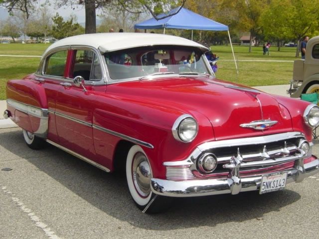 53_Chev_RedWht_omFel.jpg