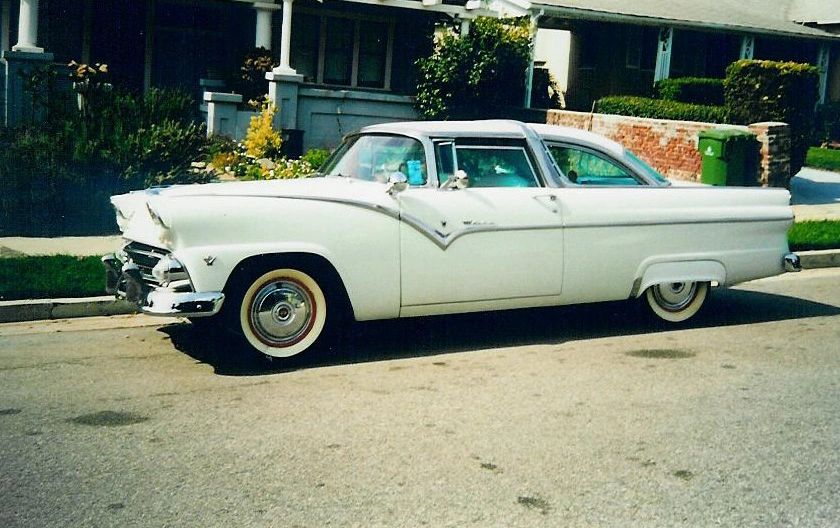 55_Ford_Crown_Vic_White.jpg