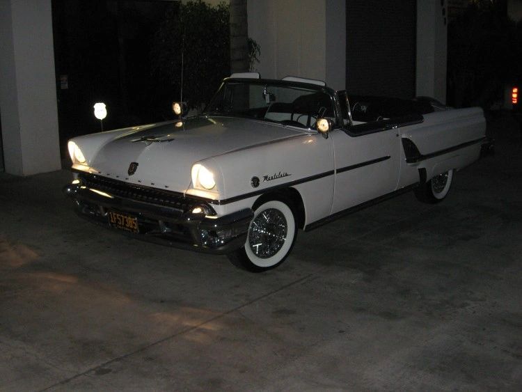 55_Merc_conv_Wht_4.jpg