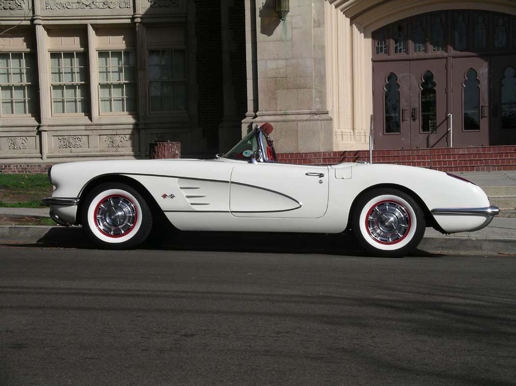 Corvette_1960_Wht_auto_trans_1.jpg