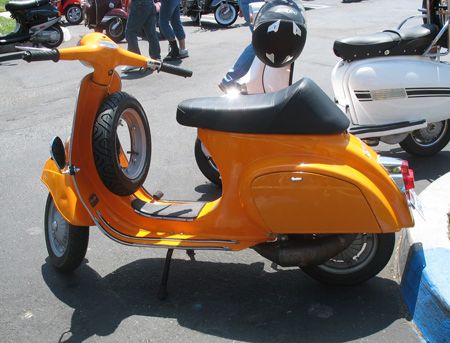 Vespa_1_vintage_ORNG_2.jpg