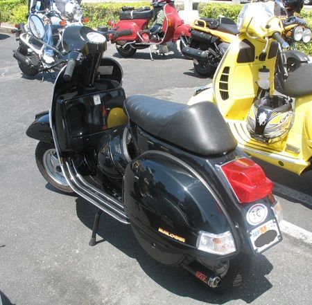 Vespa_2005_BLK_2.jpg