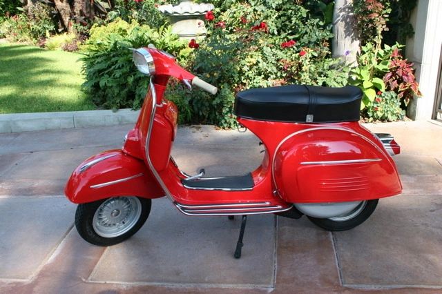 Vespa_Super_Sport_Red.jpg