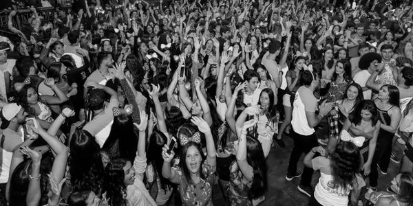 DJ Fabio Neto performing at a luxury Orlando wedding, featuring professional sound system and LED