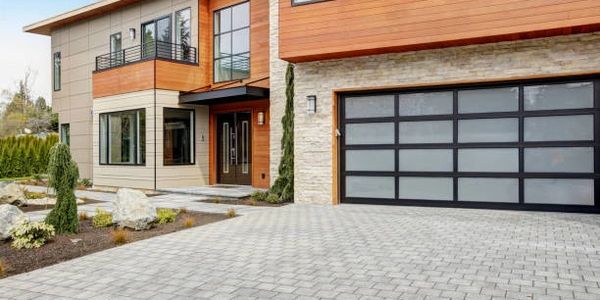 Modern Sectional Garage doors