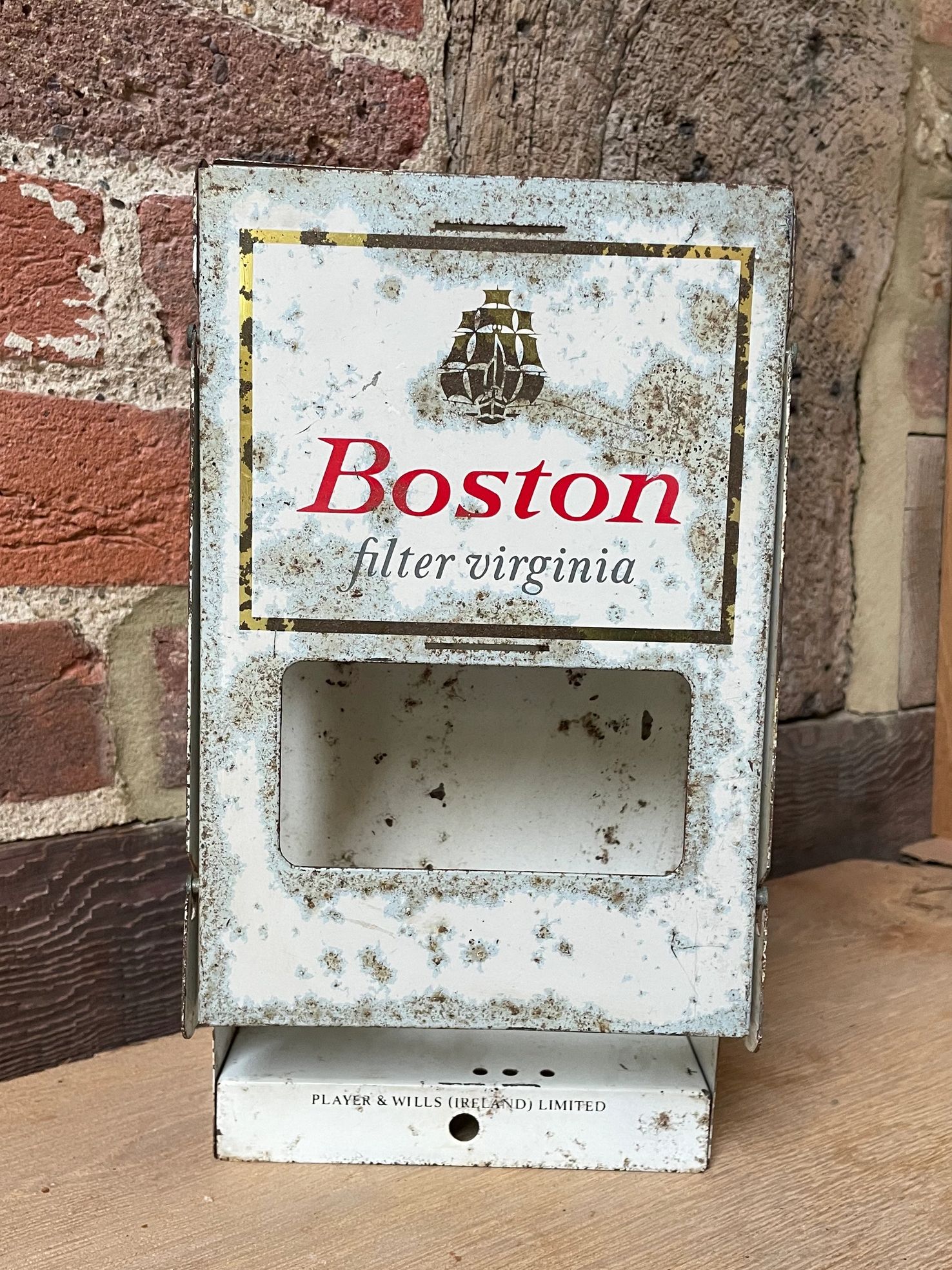 Vintage Boston Filter Virginia Cigarette Advertising/Dispenser