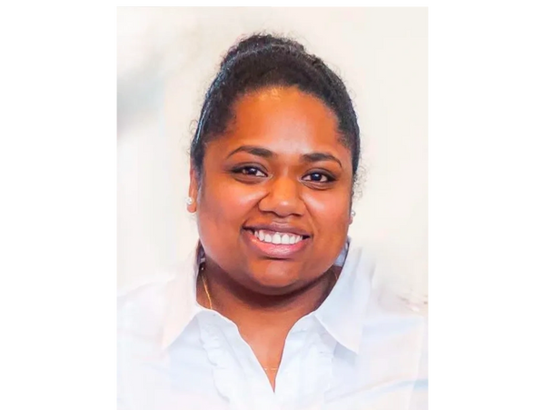 Kathleen Mamourou: Consultante réglementée en immigration canadienne