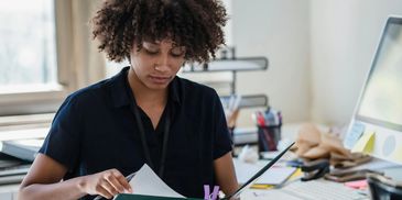 Personnel qui gère les démarches administratives du client.