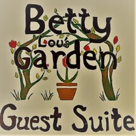 Betty Lou's Garden       Guest Suite