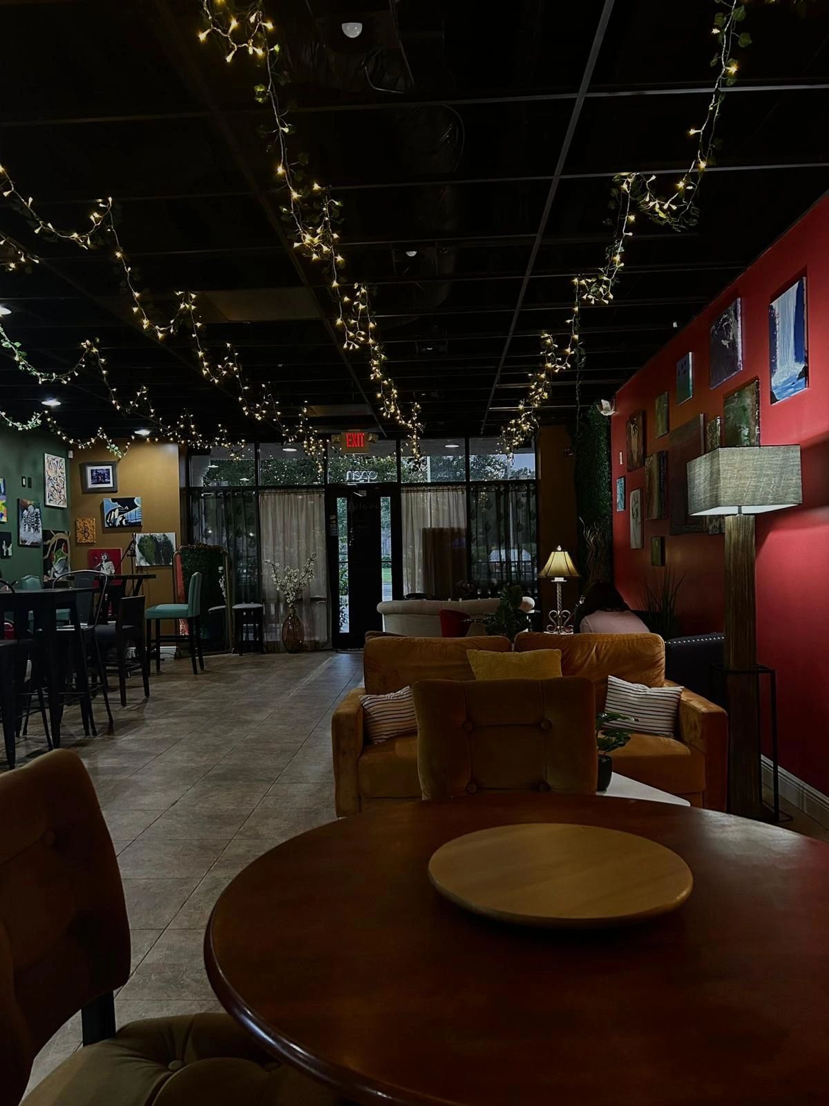 Arome's Caffee - Coffee Experience