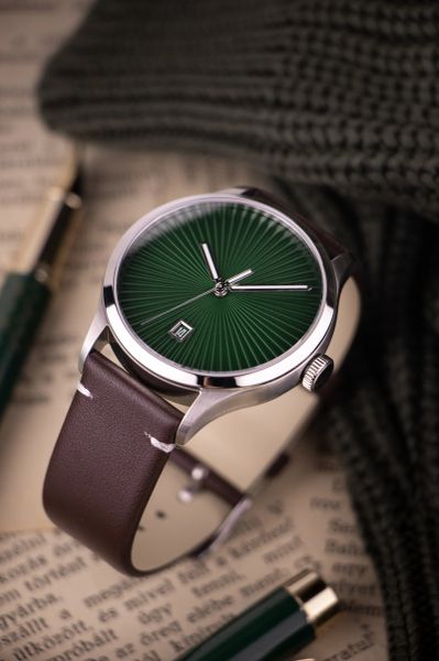Mezei Watch Company Racing Green