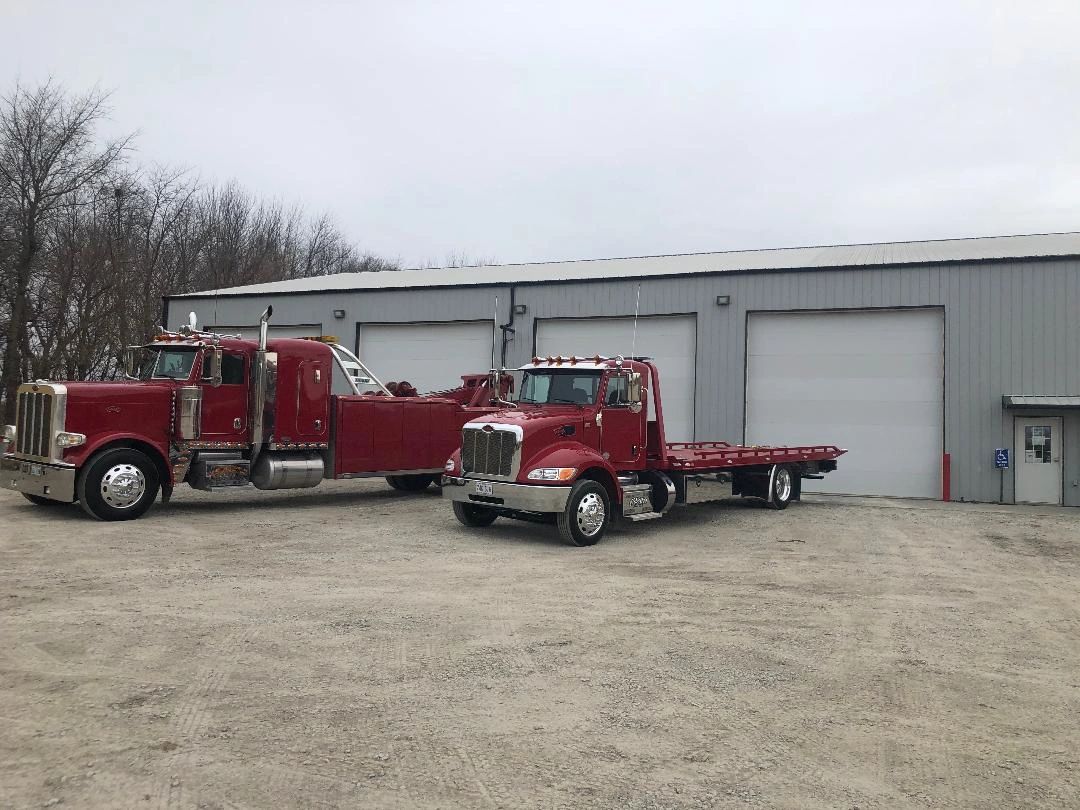 NW MO Tow & Recovery Towing Service Maryville, Missouri