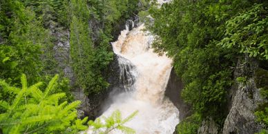 A must-see North Shore hike, Devil’s Kettle offers dramatic waterfall views near Lake Superior.
