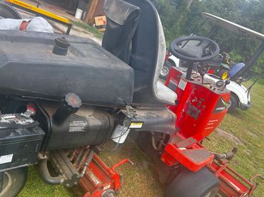 Golf course style mower