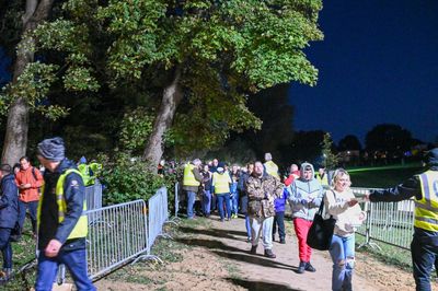 Busy crowds arriving at Downend Round Table Fireworks