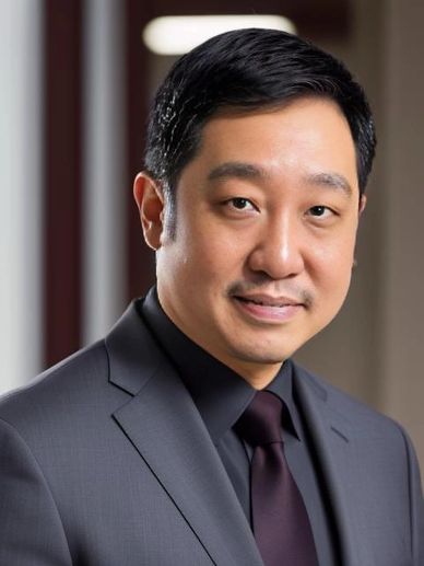 Professional man in suit and tie.