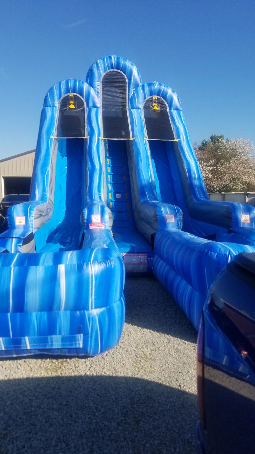 DOUBLE BLUE MARBLE
20FT Tall 40ft long 20ft wide
Dual lane slide with pools
400.00