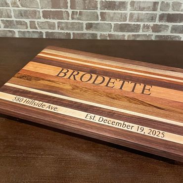 Chef's Delight beautiful EDGE grain 18 x 12 x 1 3/4" chopping board. Great for the serious chef!